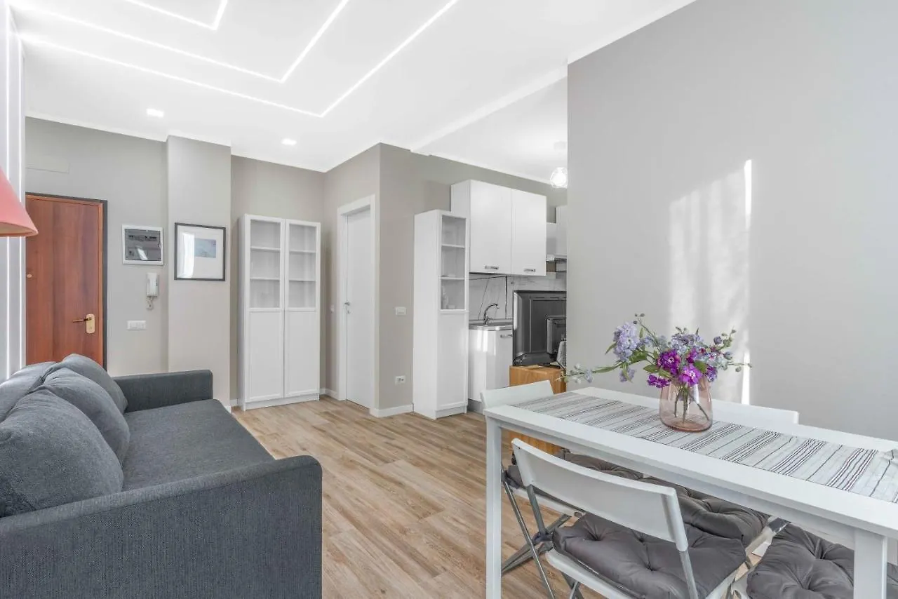 Bo13 -Crescenzago- Bright - Wifi - Elegant Appartement Milaan